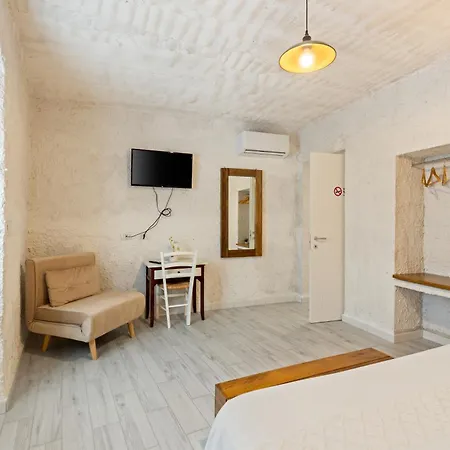 Casa Rocca Bosa